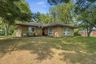 484 E Robbins Street, Wheatfield, IN 46392 - Photo 2