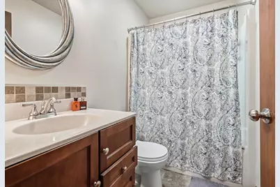 484 E Robbins Street, Wheatfield, IN 46392 - Photo 14