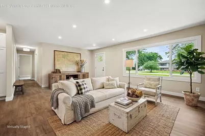 838 N 450 W, Valparaiso, IN 46385 - Photo 6