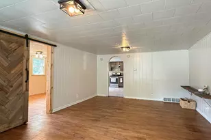 509 W Davis St, Hamlet, IN 46532 - Photo 4