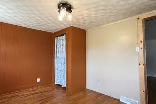 509 W Davis St, Hamlet, IN 46532 - Photo 8