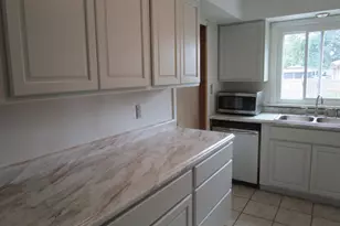 1105 E Rand St, Hobart, IN 46342 - Photo 16