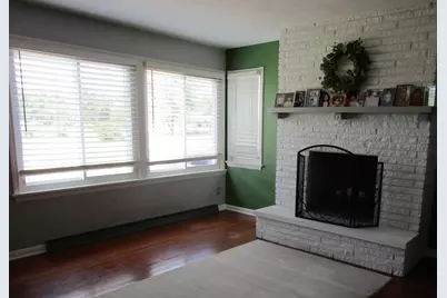 1105 E Rand Street, Hobart, IN 46342 - Photo 6