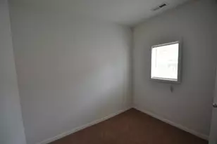 555 S Locust St, Valparaiso, IN 46383 - Photo 8