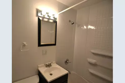 555 S Locust Street #3, Valparaiso, IN 46383 - Photo 6