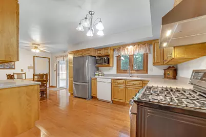 7888 W Applewood Drive, La Porte, IN 46350 - Photo 12