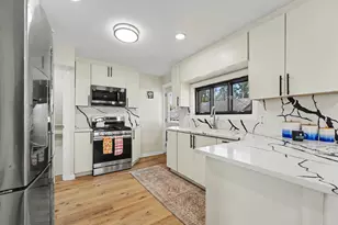 802 N Lafayette St, Griffith, IN 46319 - Photo 6