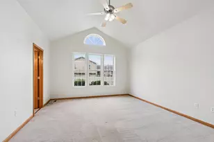 6976 Squirrel Creek Ave, Portage, IN 46368 - Photo 8
