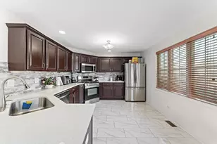 9853 Forest St, Dyer, IN 46311 - Photo 2