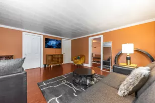 613 W Joliet St, Crown Point, IN 46307 - Photo 4