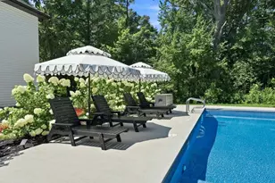 18 Blue Grass Wy, Chesterton, IN 46304 - Photo 6