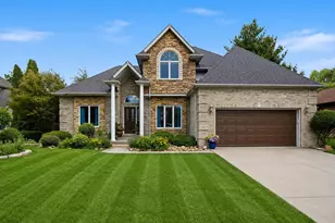 10629 Erie Dr, Crown Point, IN 46307 - Photo 1