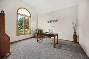 2957 Woodbine Dr, Valparaiso, IN 46383 - Photo 4