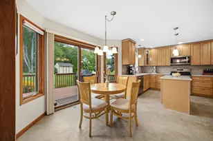 2957 Woodbine Dr, Valparaiso, IN 46383 - Photo 10