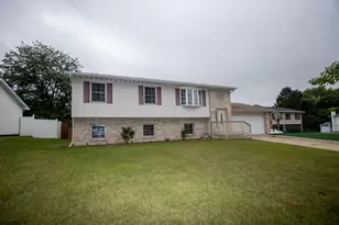 6211 Kelly Ave, Portage, IN 46368 - Photo 2
