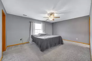 1105 W 89th Ct W, Merrillville, IN 46410 - Photo 12