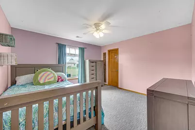 1105 W 89th Court W, Merrillville, IN 46410 - Photo 16