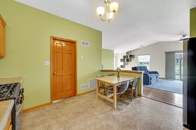 1105 W 89th Court W, Merrillville, IN 46410 - Photo 10