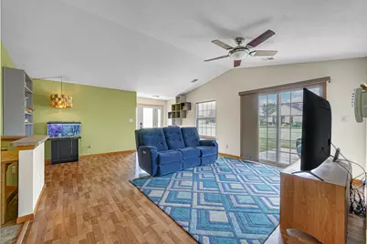 1105 W 89th Court W, Merrillville, IN 46410 - Photo 6