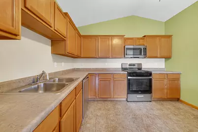 1105 W 89th Court W, Merrillville, IN 46410 - Photo 8