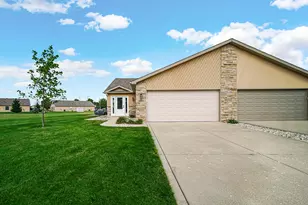 1105 W 89th Ct W, Merrillville, IN 46410 - Photo 2