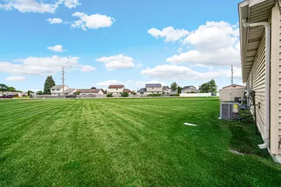 1105 W 89th Court W, Merrillville, IN 46410 - Photo 20
