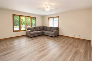 142 Sagamore Pkwy, La Porte, IN 46350 - Photo 4