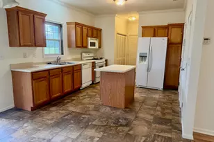 1217 Baron Ct, Valparaiso, IN 46383 - Photo 8