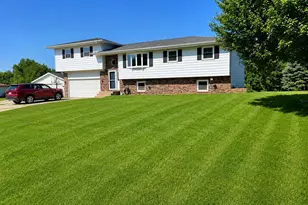 406 Northfield Ln, Valparaiso, IN 46383 - Photo 4