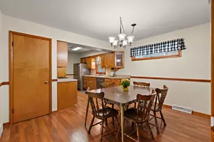 8938 Pettit Dr, Highland, IN 46322 - Photo 8