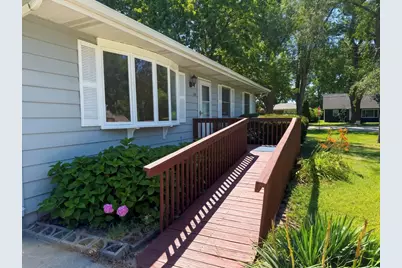 1301 E 34th Avenue, Hobart, IN 46342 - Photo 4