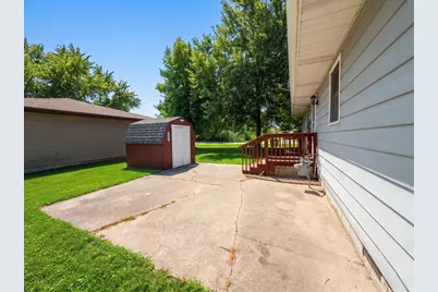 1301 E 34th Avenue, Hobart, IN 46342 - Photo 6