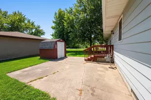1301 E 34th Ave, Hobart, IN 46342 - Photo 6