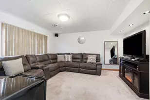 3909 Brookside Dr, Crown Point, IN 46307 - Photo 18