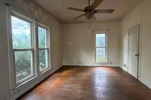 406 Locust St, Valparaiso, IN 46383 - Photo 6