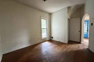 406 Locust St, Valparaiso, IN 46383 - Photo 8