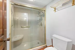 2511 E Lakeshore Dr, Crown Point, IN 46307 - Photo 16