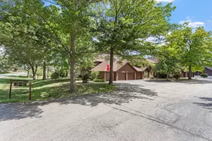 2511 E Lakeshore Dr, Crown Point, IN 46307 - Photo 28