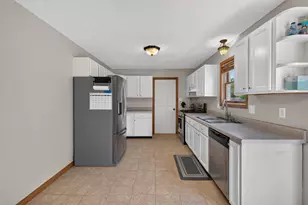 6635 Hawthorne Ave, Portage, IN 46368 - Photo 14