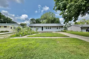 70 N Hillcrest Ave, Hobart, IN 46342 - Photo 1