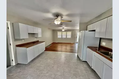 70 N Hillcrest Avenue, Hobart, IN 46342 - Photo 10