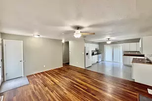 70 N Hillcrest Ave, Hobart, IN 46342 - Photo 8