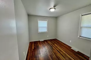 70 N Hillcrest Ave, Hobart, IN 46342 - Photo 12