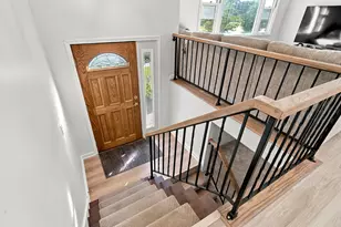 431 Osage Dr, Dyer, IN 46311 - Photo 2