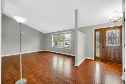 1526 Clover Lane, Schererville, IN 46375 - Photo 4