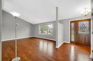 1526 Clover Ln, Schererville, IN 46375 - Photo 4