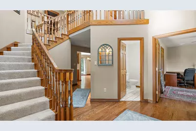 402 Rolling Meadow Drive, Valparaiso, IN 46385 - Photo 8