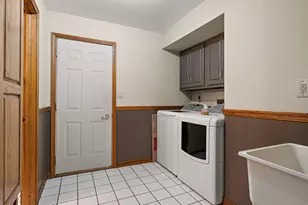 402 Rolling Meadow Dr, Valparaiso, IN 46385 - Photo 24
