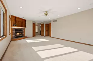 402 Rolling Meadow Dr, Valparaiso, IN 46385 - Photo 34