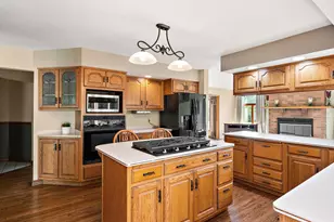 402 Rolling Meadow Dr, Valparaiso, IN 46385 - Photo 18